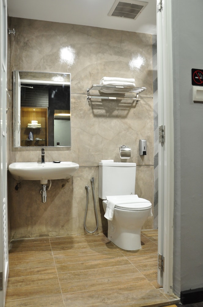 Valya Hotel - Kuala Terengganu 37/39