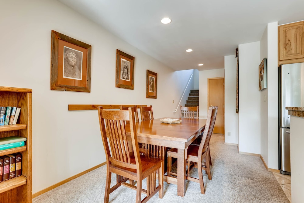 SIMBA RUN VAIL CONDOMINIUMS 52/73