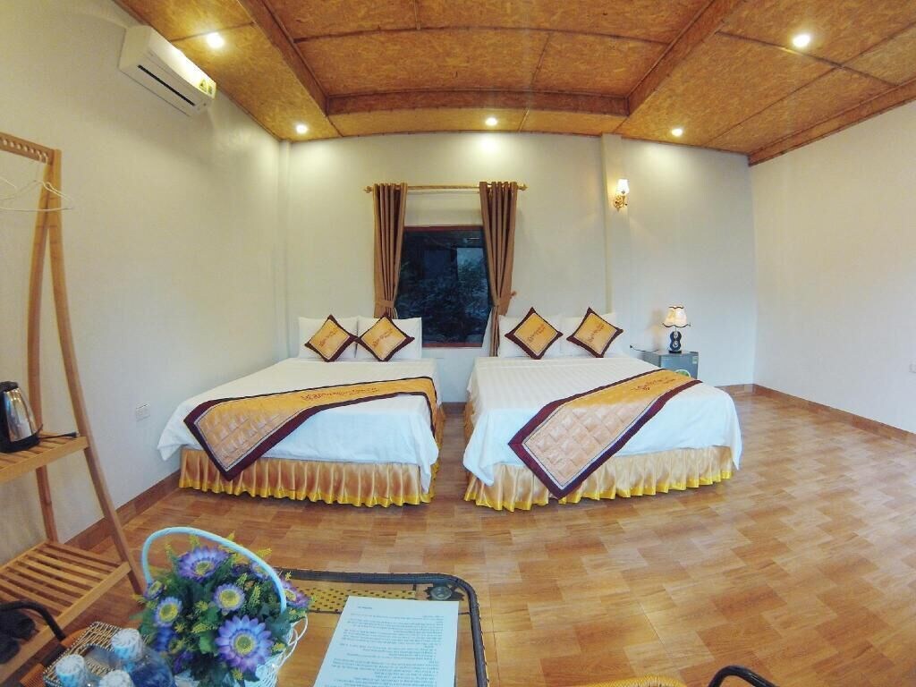 DELUXE, BUNGALOW, 2 QUEEN BEDS, LAKE VIEW