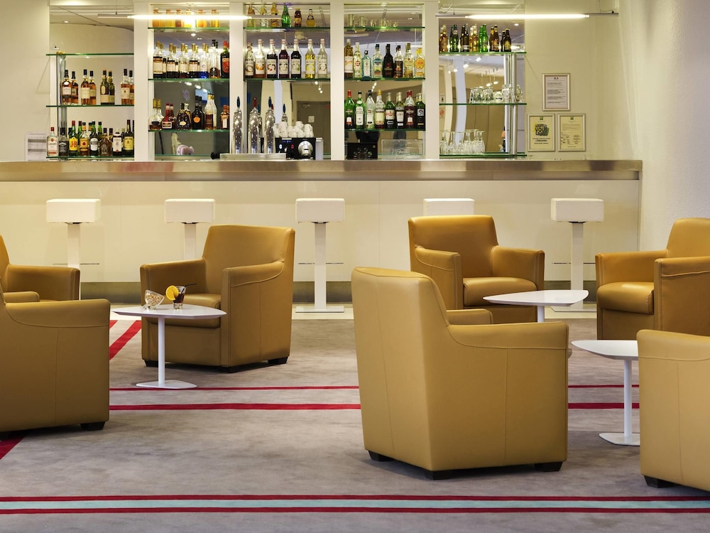 Hotel Mercure Paris Le Bourget 49/74