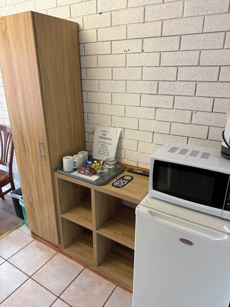 Budget Motel 28/46