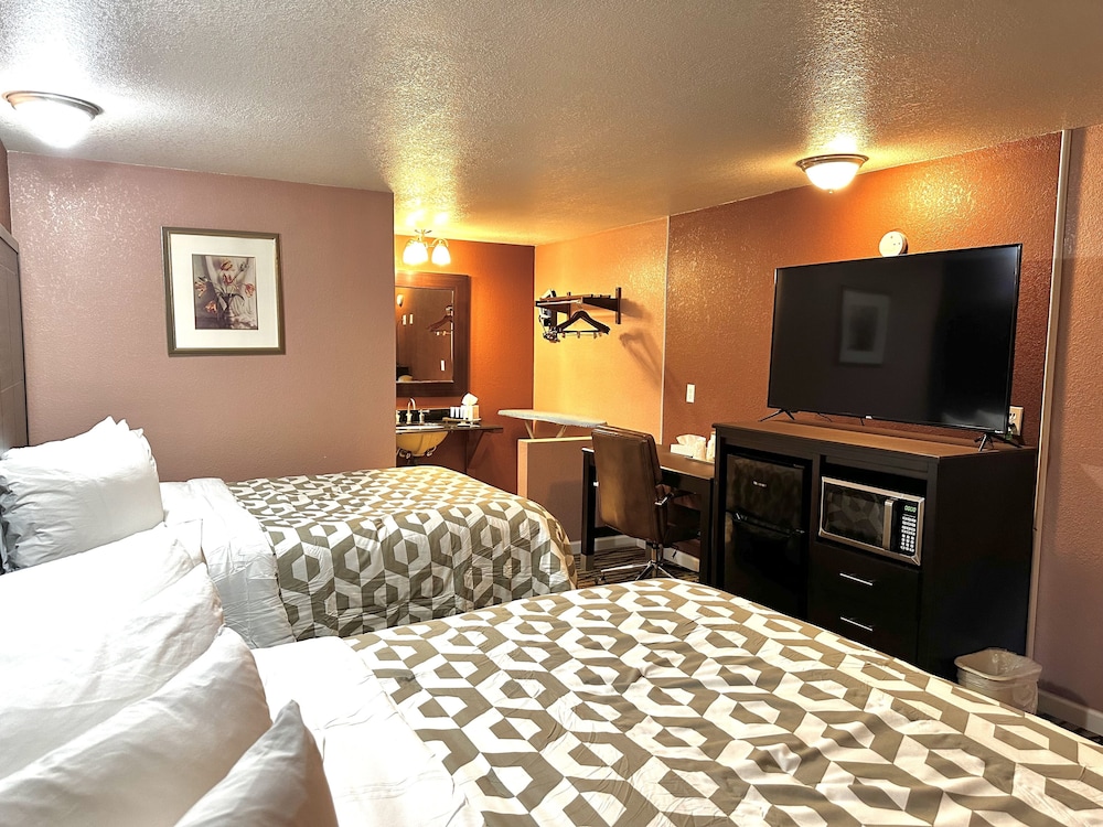 ANNIE OAKLEY MOTEL OAKLEY 18/66