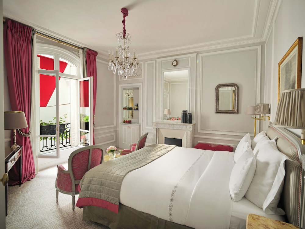 Hotel Plaza Athenee 32/79