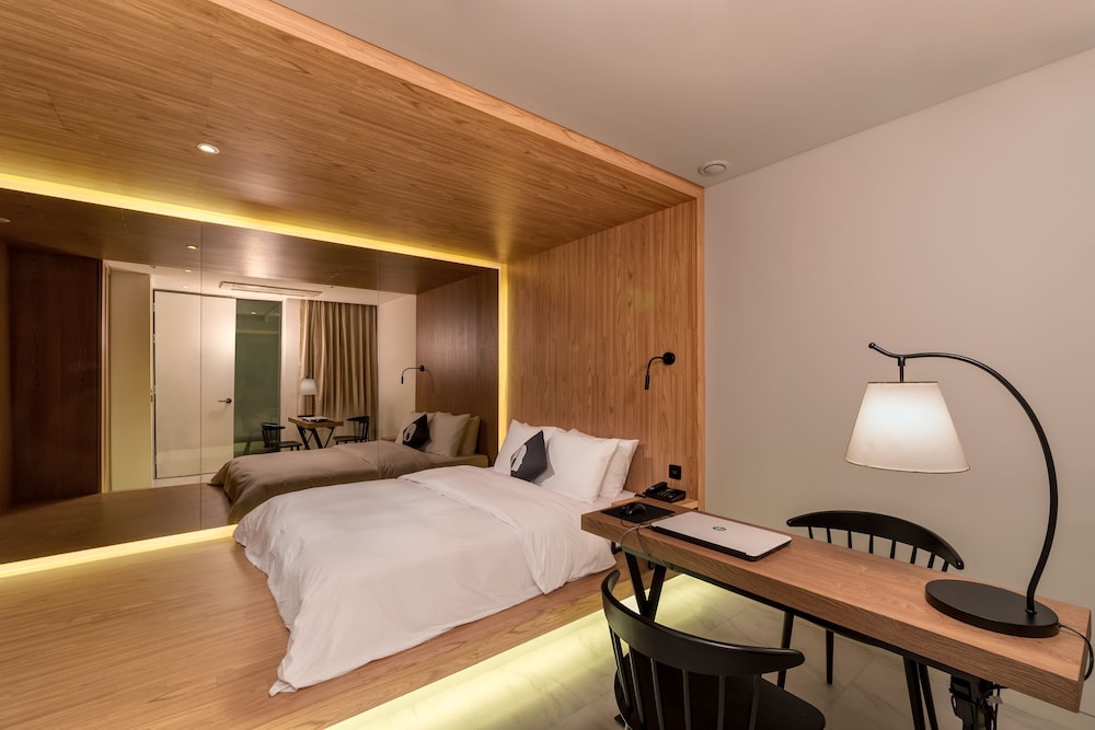 Hotel The Designers Cheongnyangni 26/59
