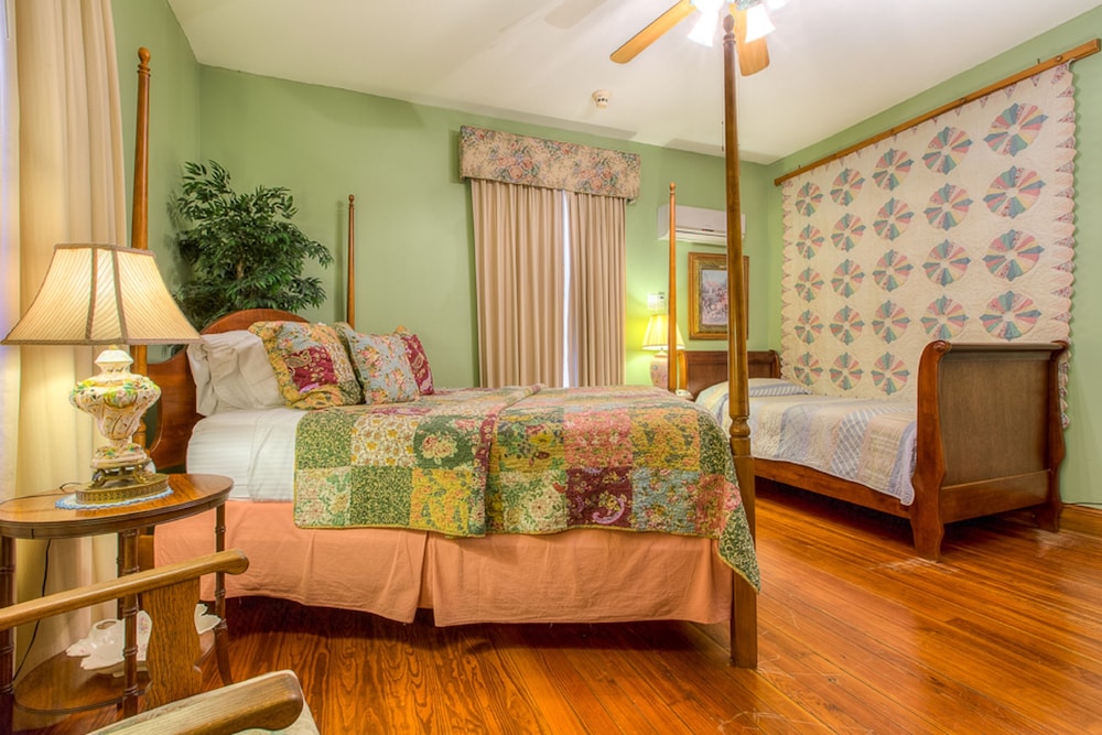 Sweetwater Branch Inn 55/77