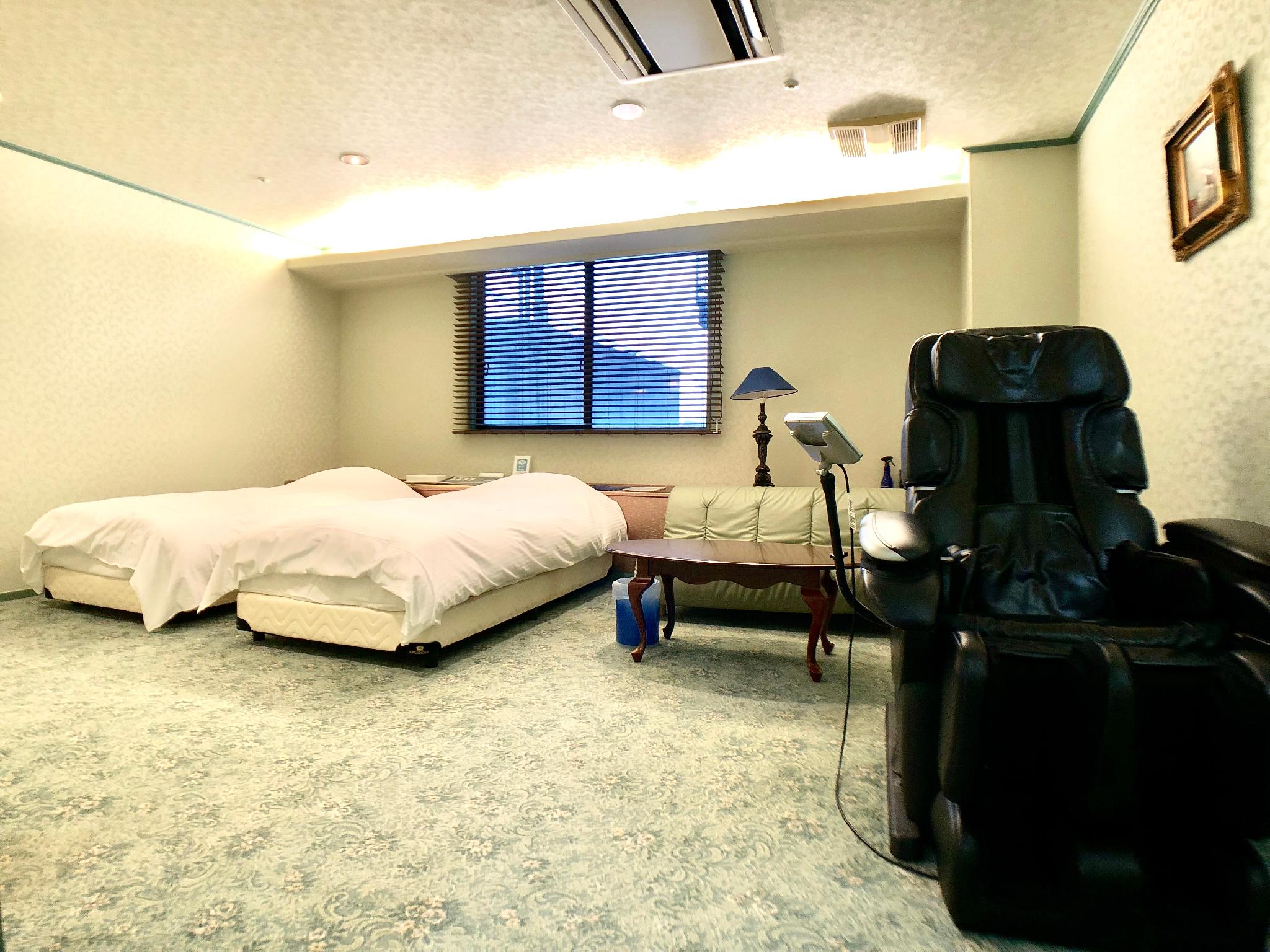 Room Assigned on Arrival, Superior, Mountain View, Night View