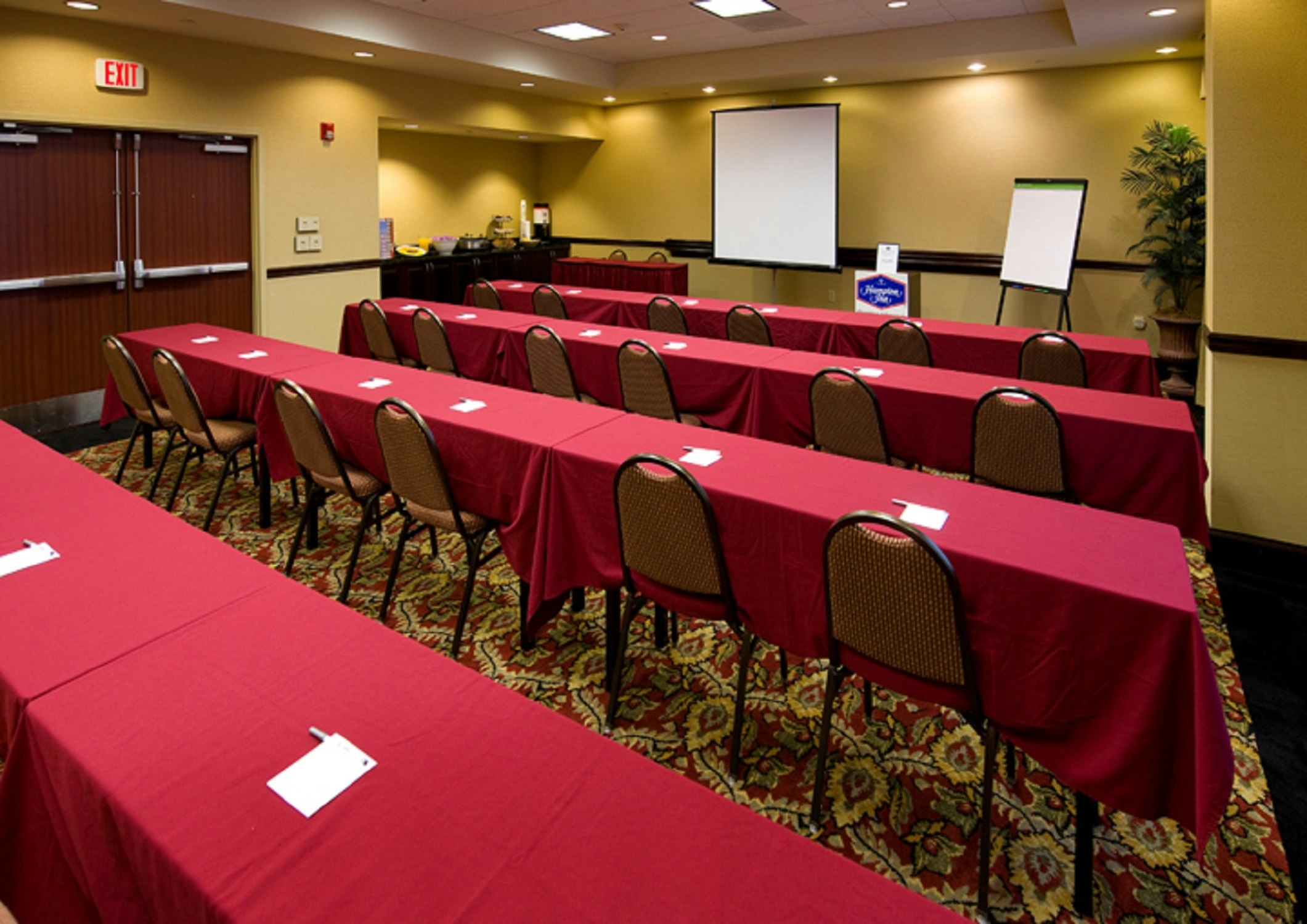 Hampton Inn Schenectady 40/48