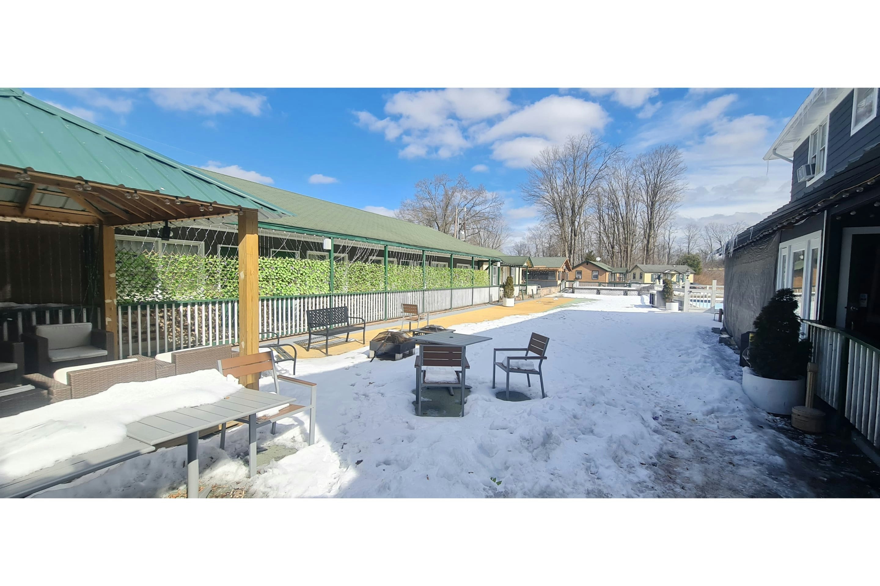 Werrys Cottages Motel & Pub 11/16