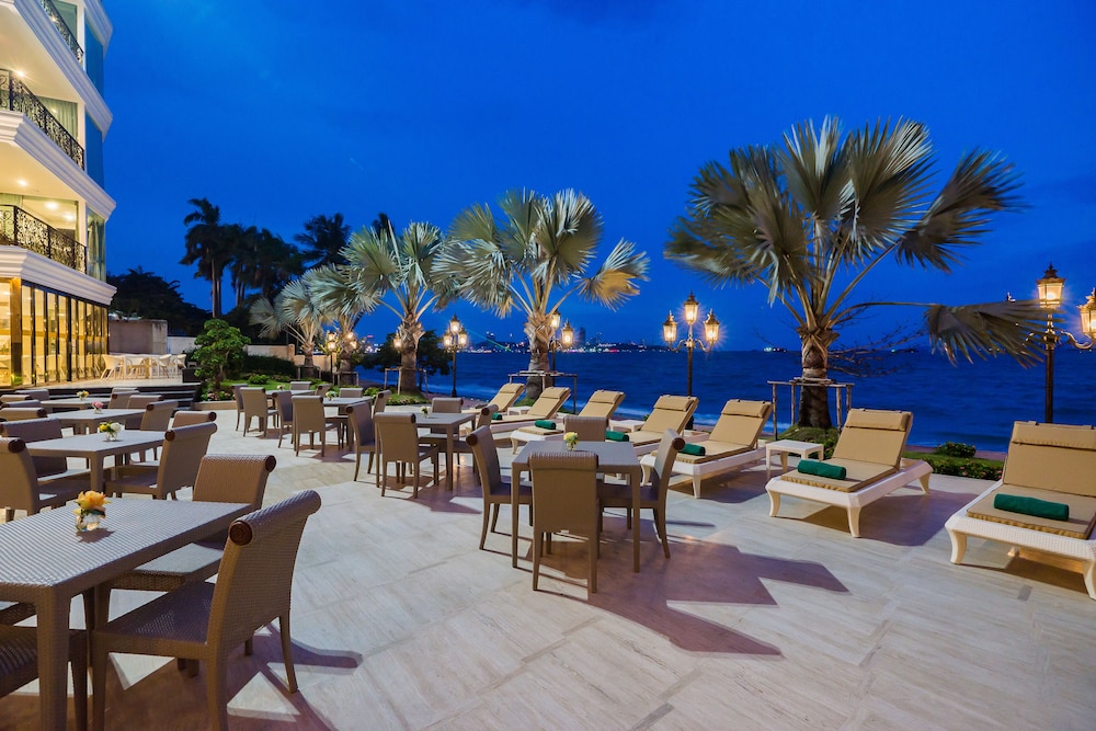 LK Emerald Beach 6/50
