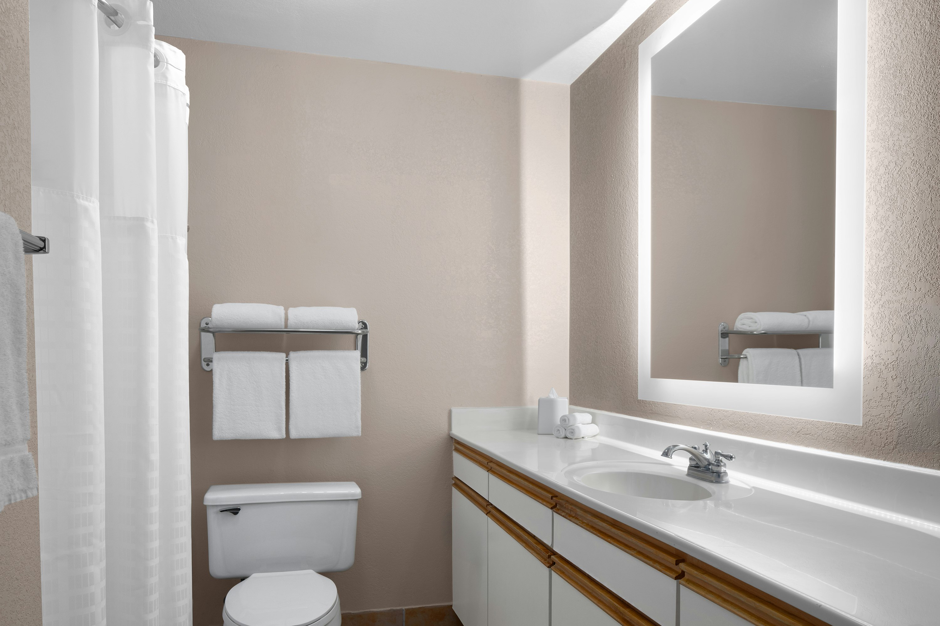 Larkspur Landing Pleasanton - An All-Suite Hotel 37/39