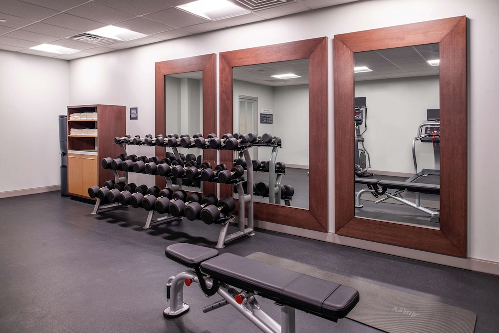 Hilton Garden Inn Kansas City Airport 20/51
