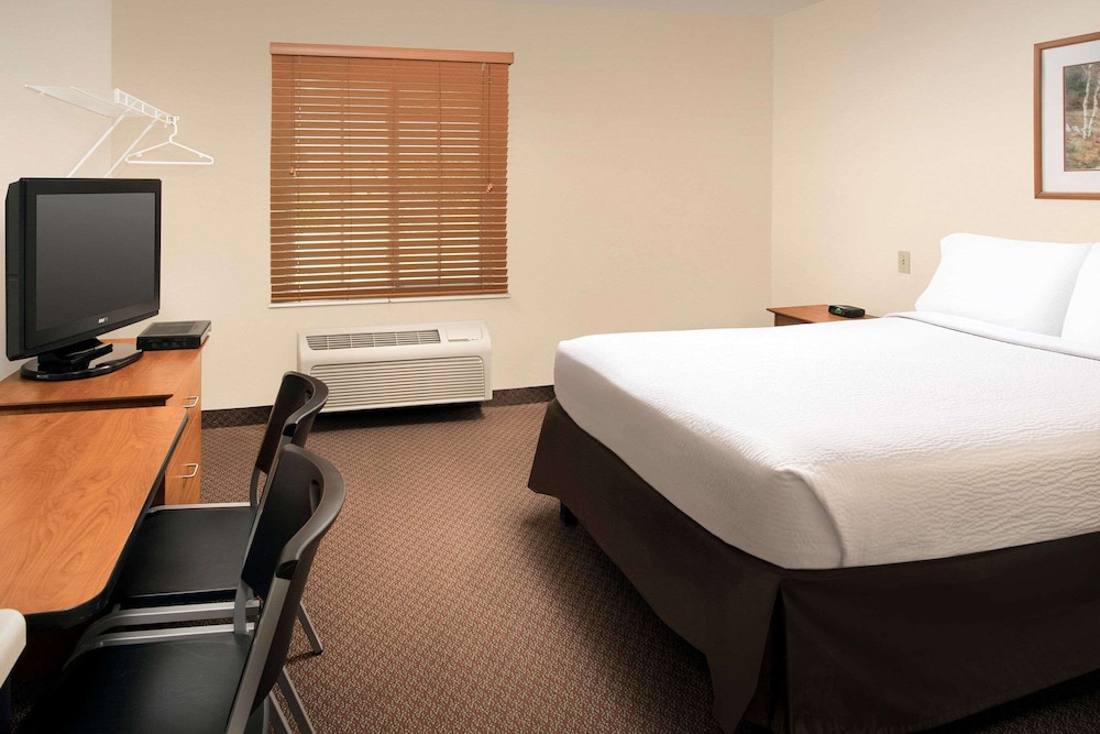 WoodSpring Suites Midland 19/32