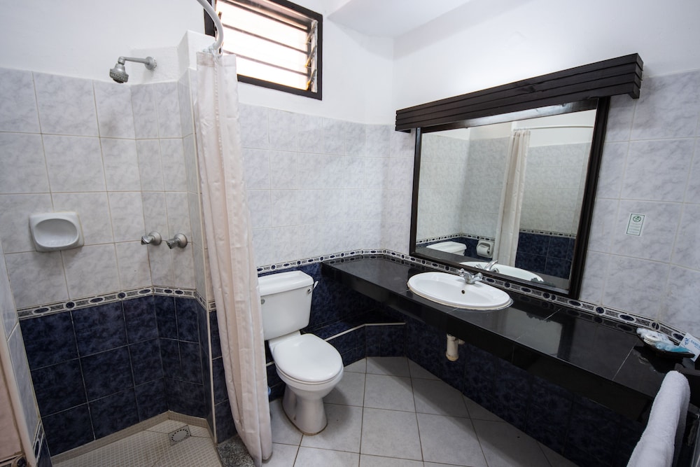 Bamburi Beach Hotel 23/74