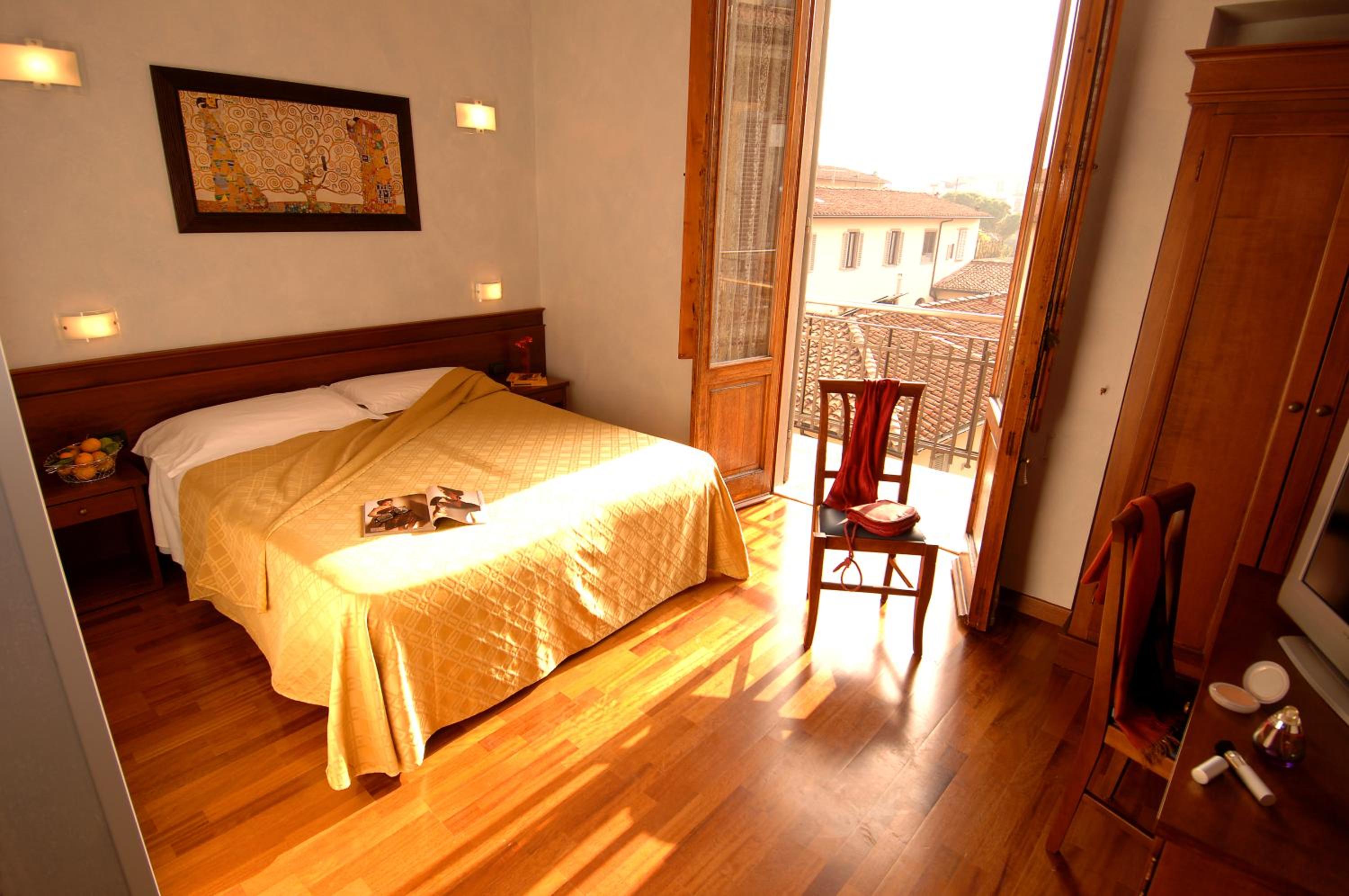 Room, Double or Twin Bed, Cathedral View