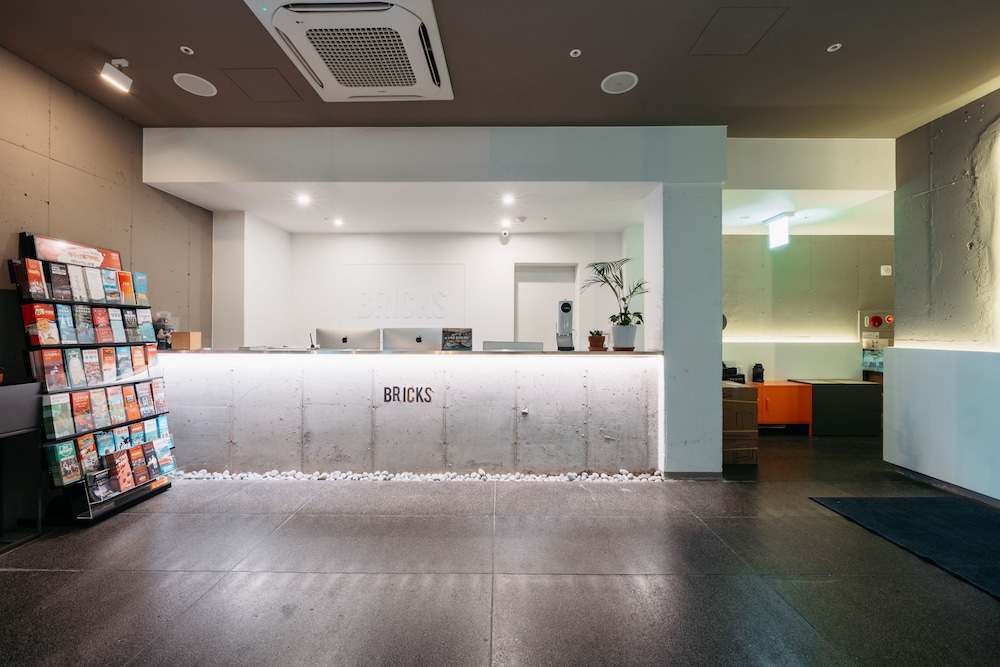Jeju Bricks Hotel 8/64