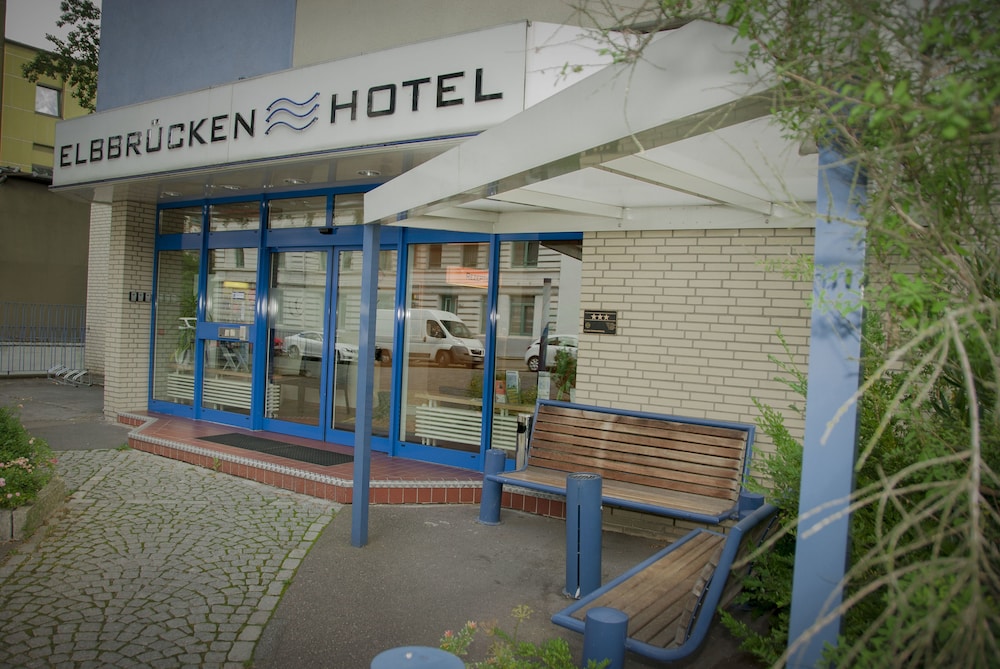 Elbbrucken Hotel 4/50