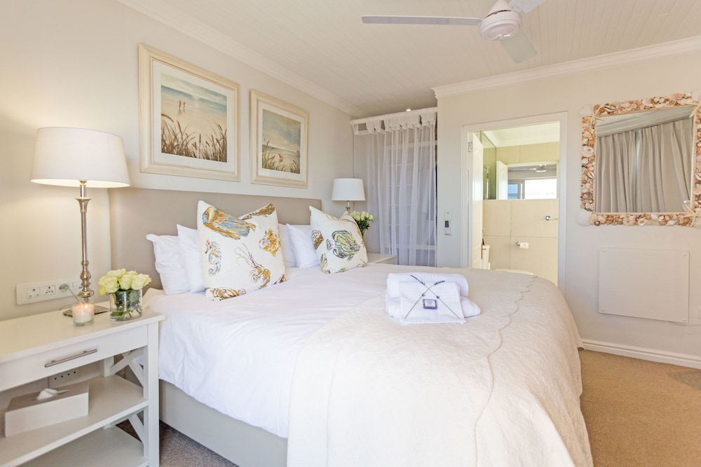 Ocean Watch Guest House 13/37