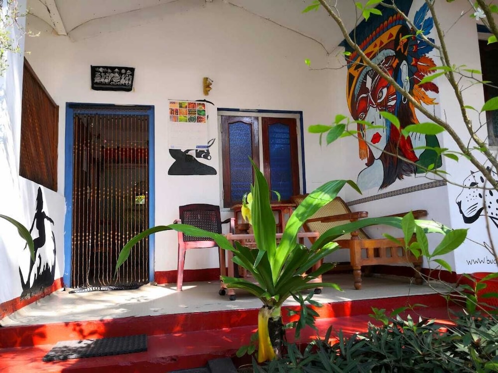 Star Rest Beach Hotel Arugambay 9/50