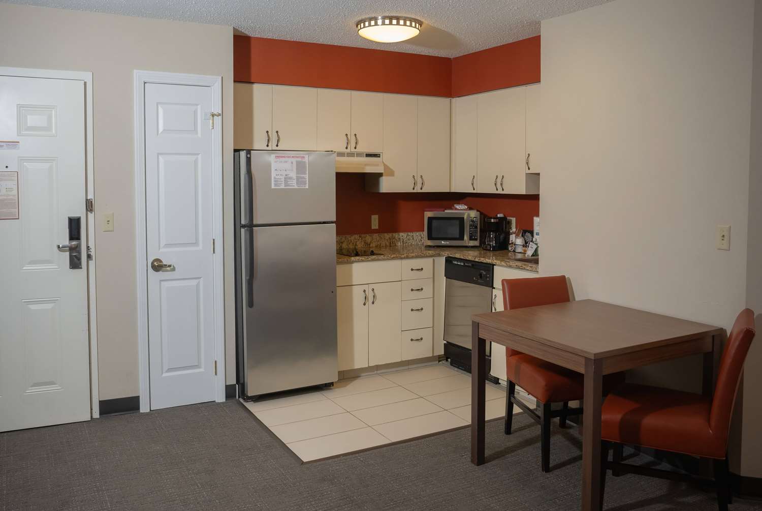 Hawthorn Suites by Wyndham Erie 25/34