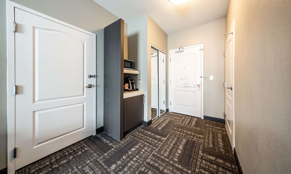 Hilton Garden Inn Beaumont, TX 13/39