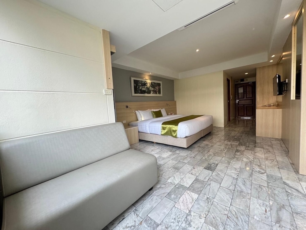 iCheck inn Thapra 30/44