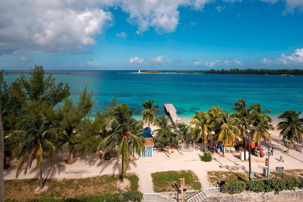 Courtyard Nassau Downtown Junkanoo Beach Ex Sunset Resort Bahamas 9/36