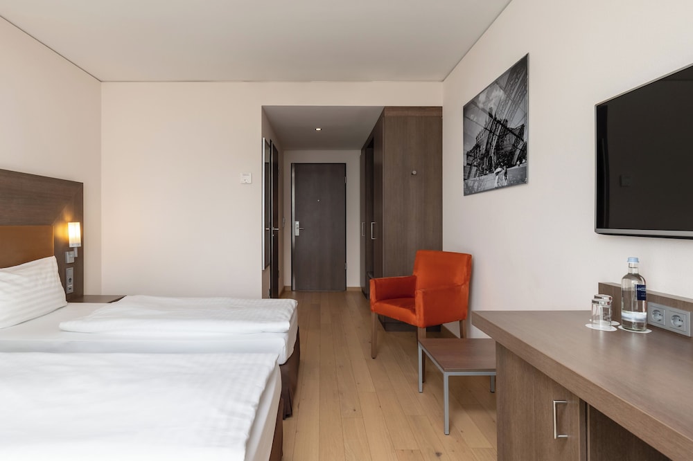 Intercityhotel Dresden 19/59