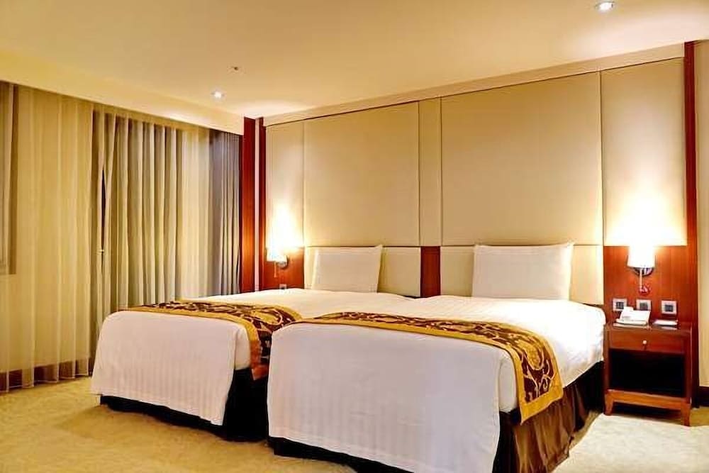 Executive, Twin Beds