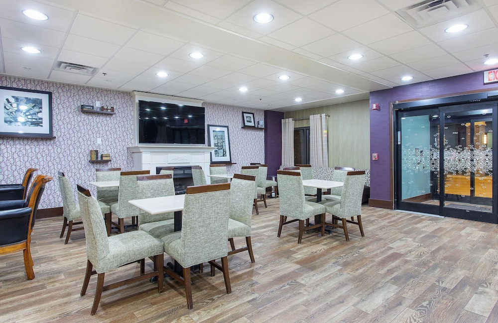 Hampton Inn Cullman 48/56
