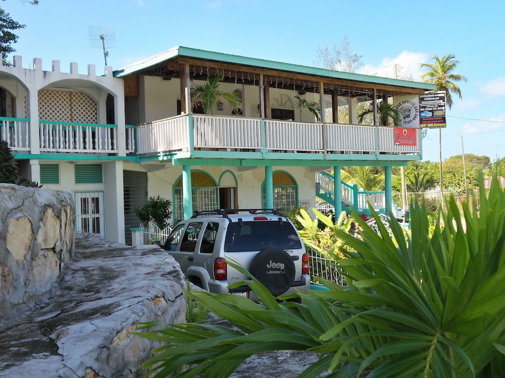 The Apartments At Jolly Castle 6/41