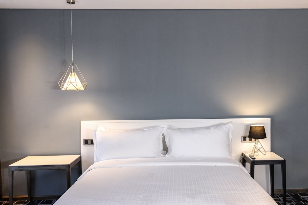 Trademark Hotel 17/59