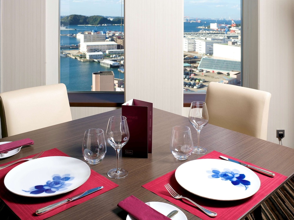 MERCURE YOKOSUKA 53/70