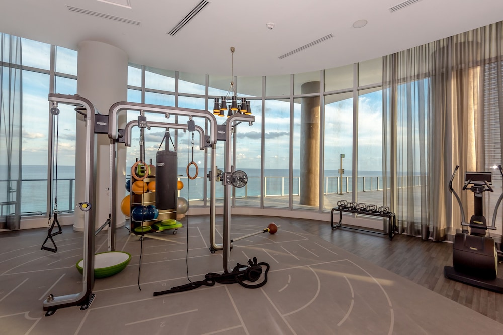 H Beach Resort Rentals 27/49