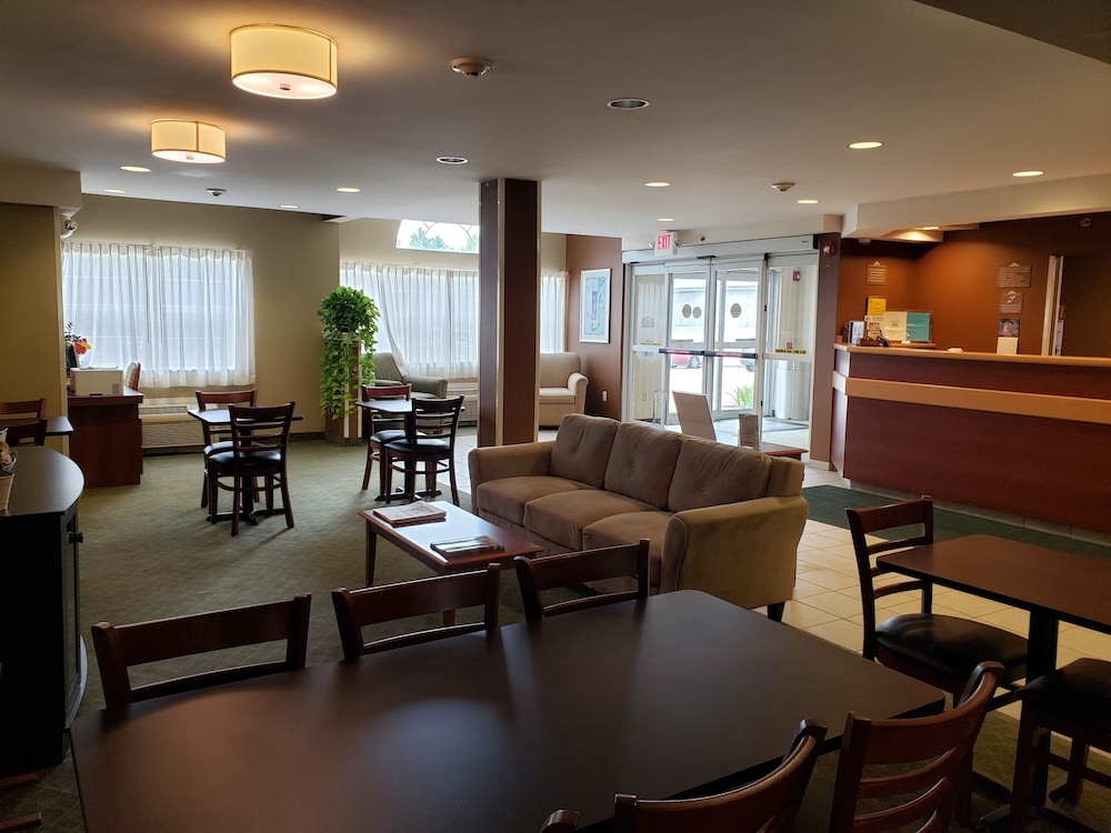 Microtel Inn and Suites Dover 23/36