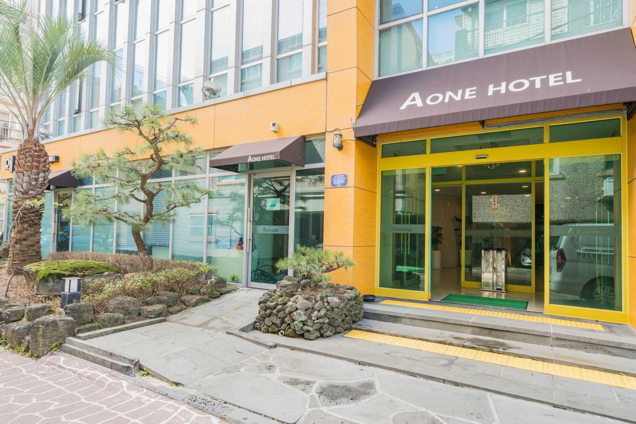 A One Hotel 11/41