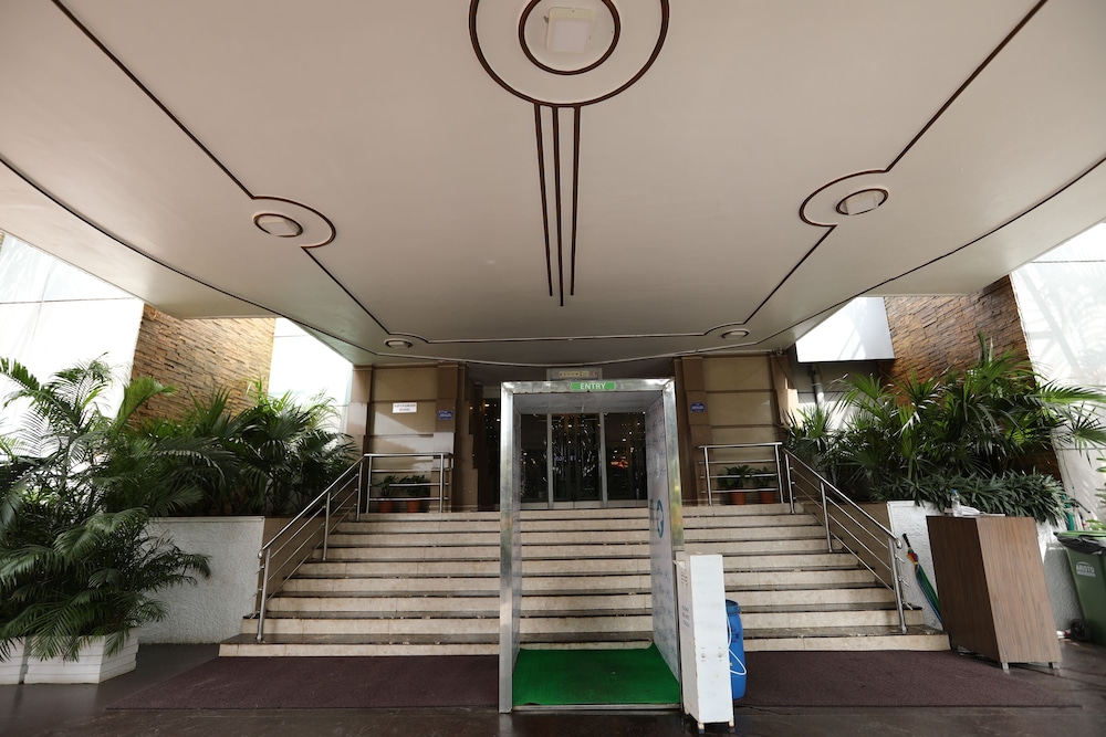 The New Marrion Hotel 3/44