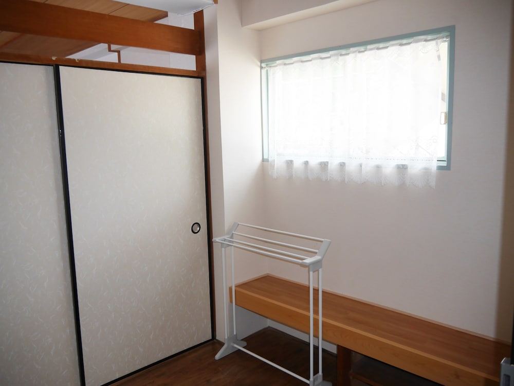 J-Hoppers Lake Biwa Guesthouse - Hostel 9/61