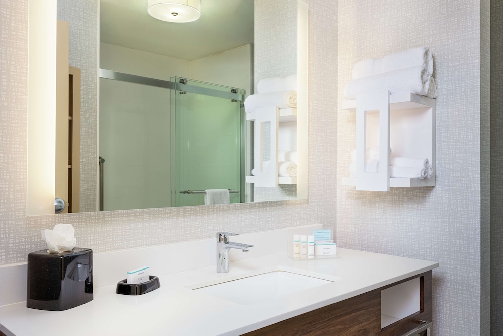 Hampton Inn Omaha Westlakeside 20/33