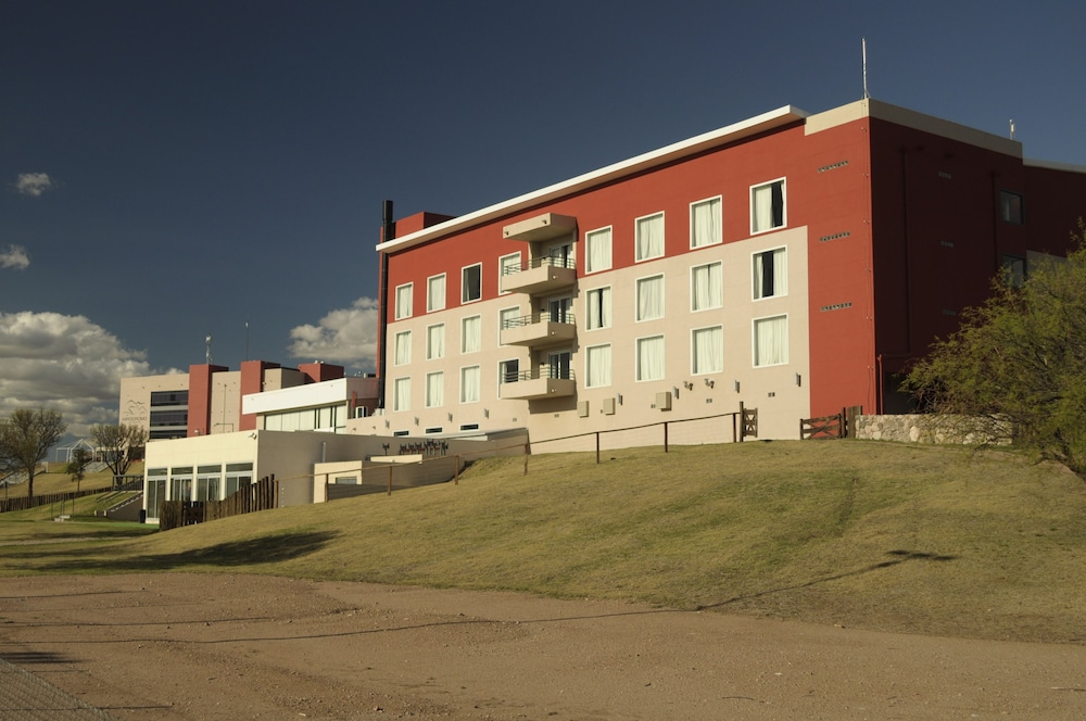 Epic Hotel San Luis 50/50