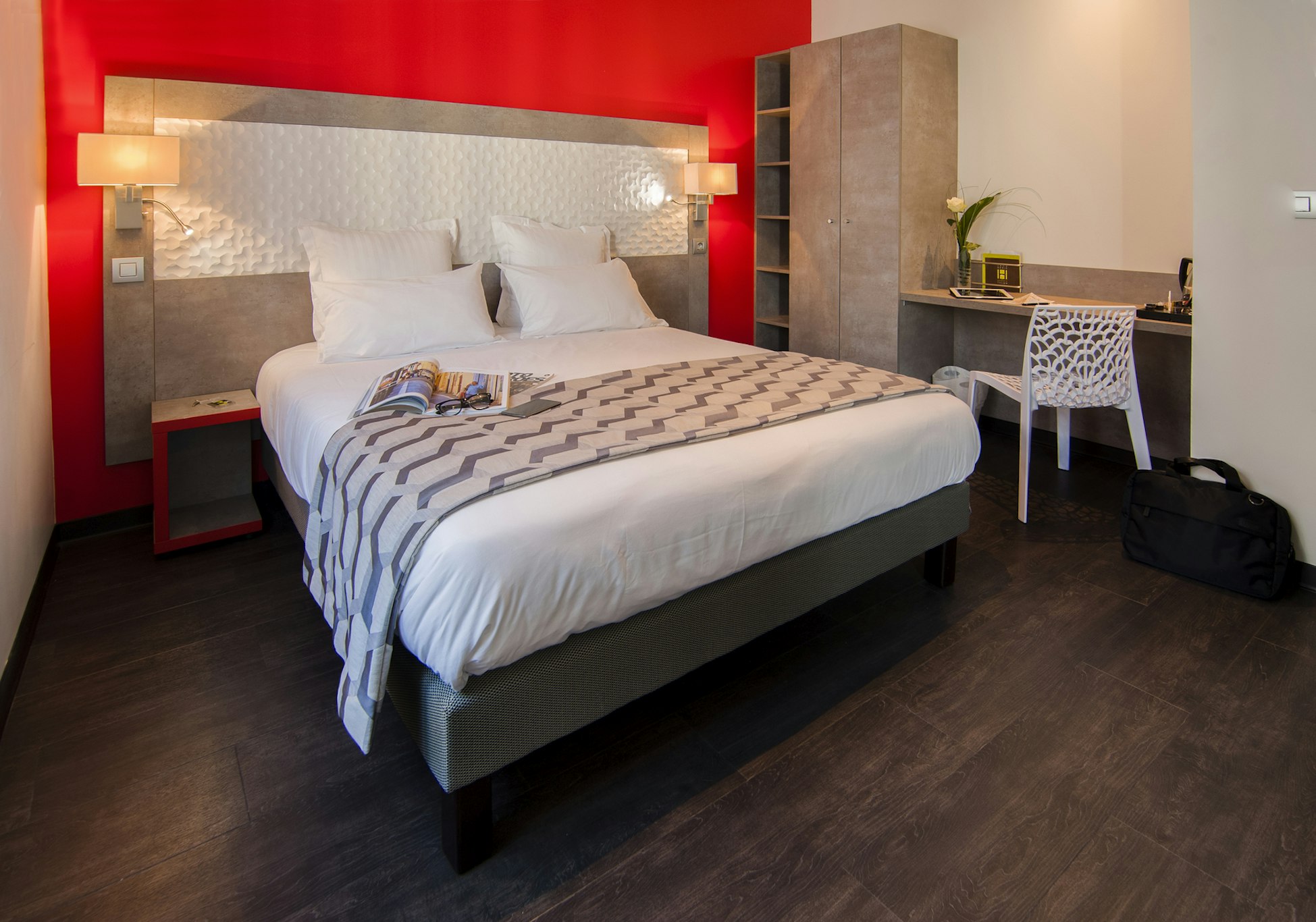 HOTEL CARRE VIEUX PORT 16/24