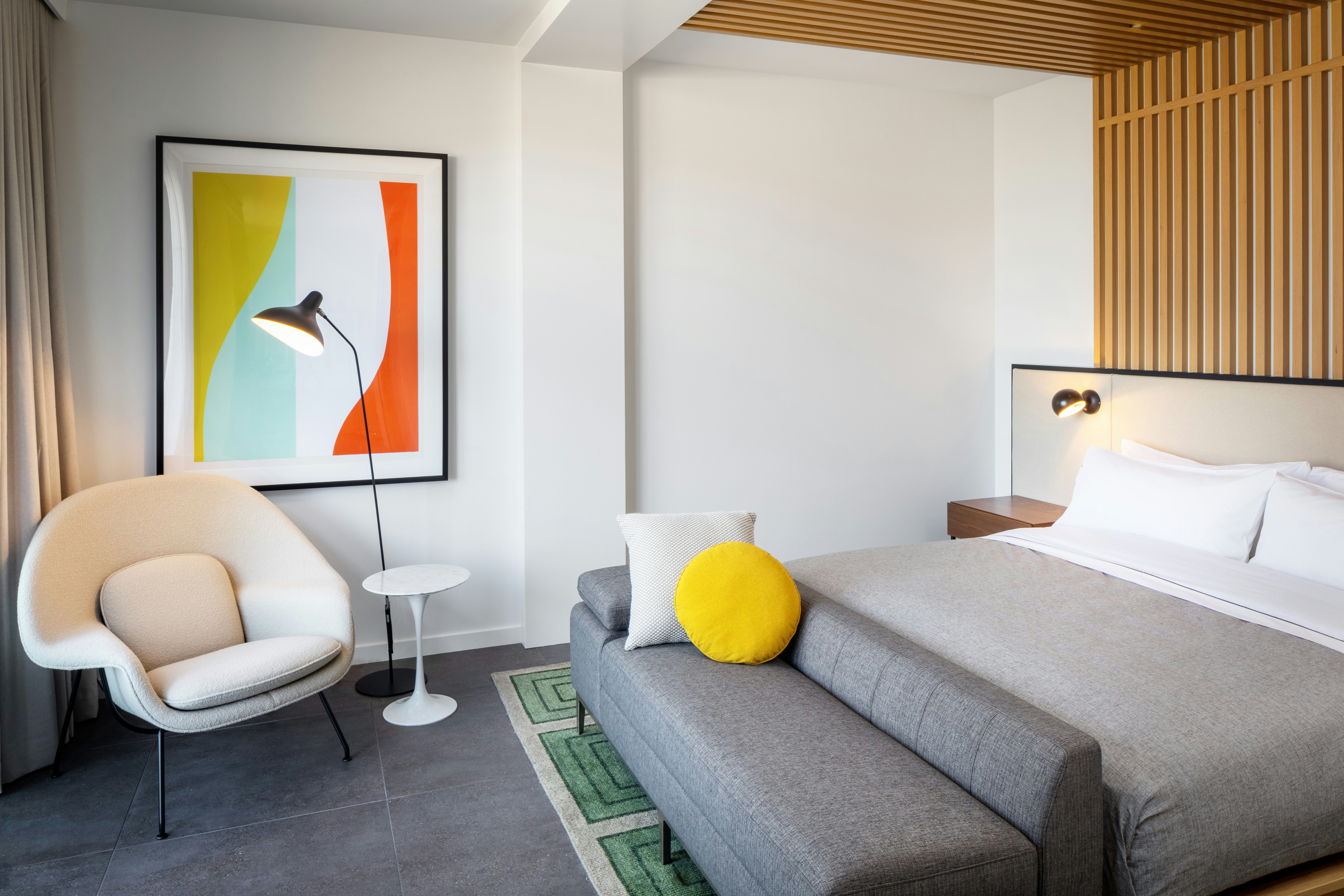 STUDIO, SUITE, KING BED, BALCONY, ACCESSIBLE