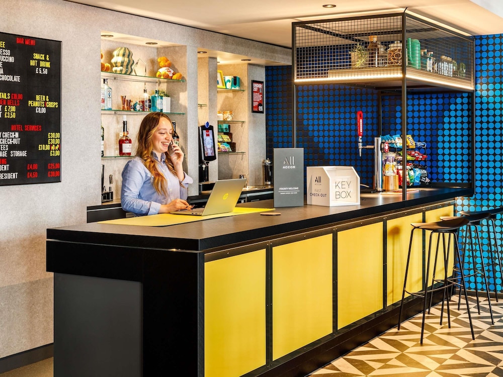Ibis London Greenwich 10/73