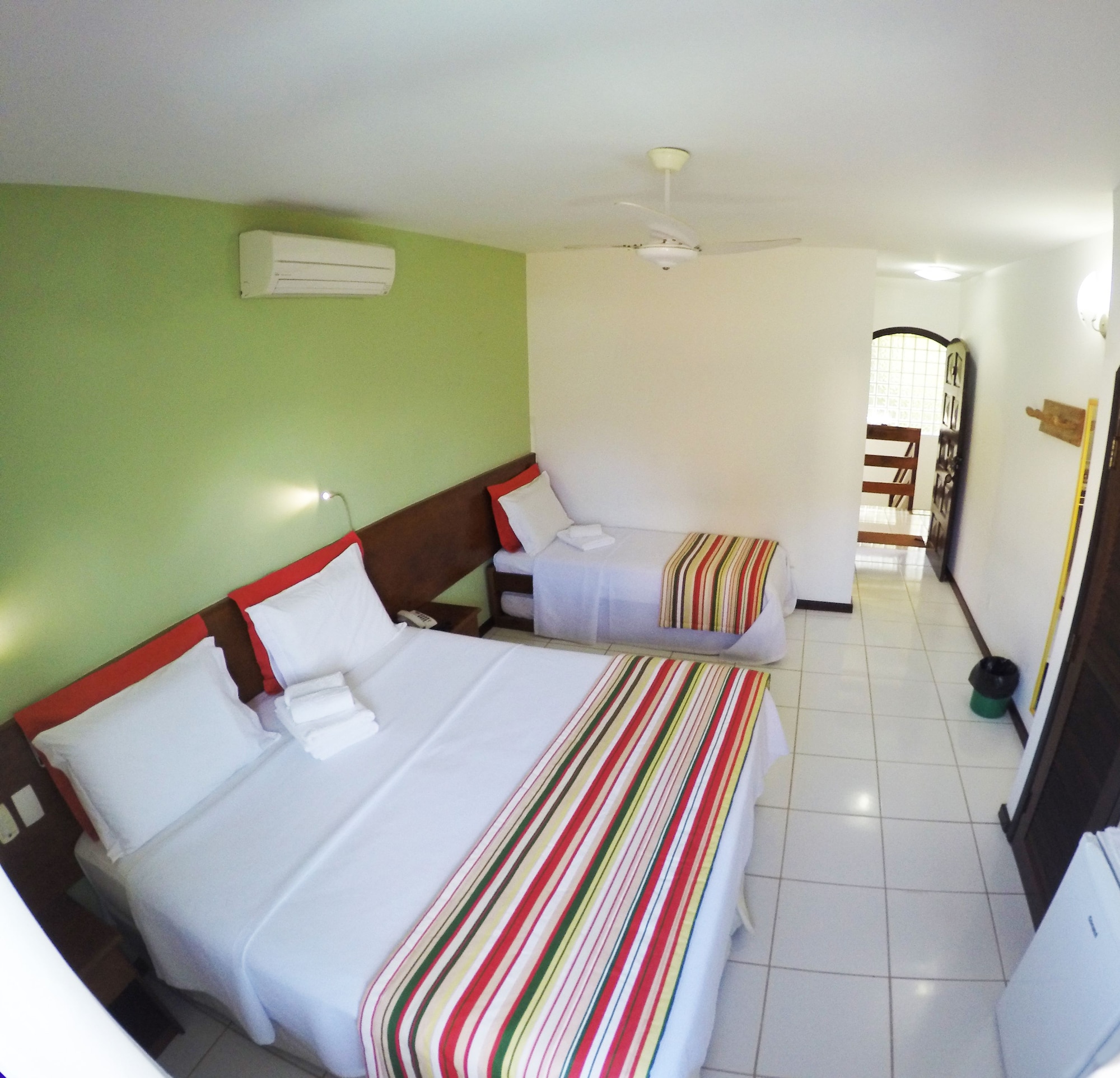 Room, Triple, 1 Double and 1 Single Bed
