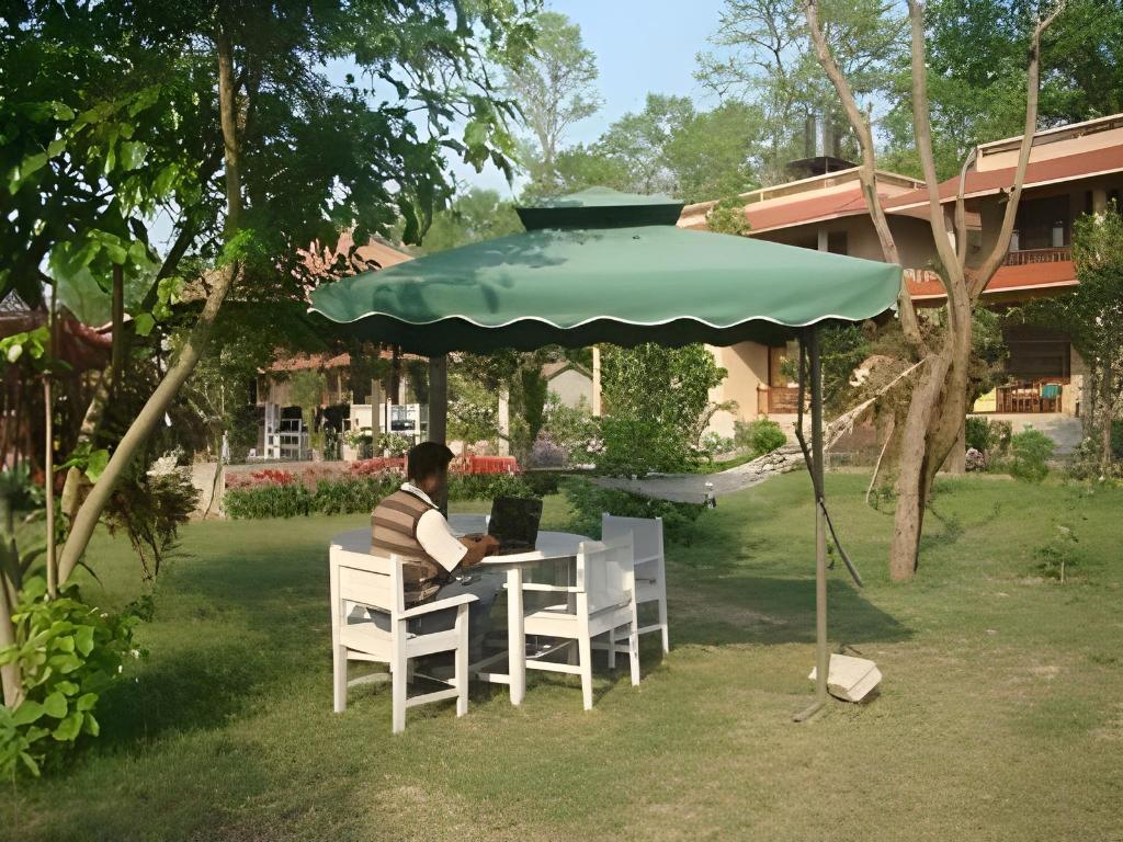 River Bank Inn 21/26