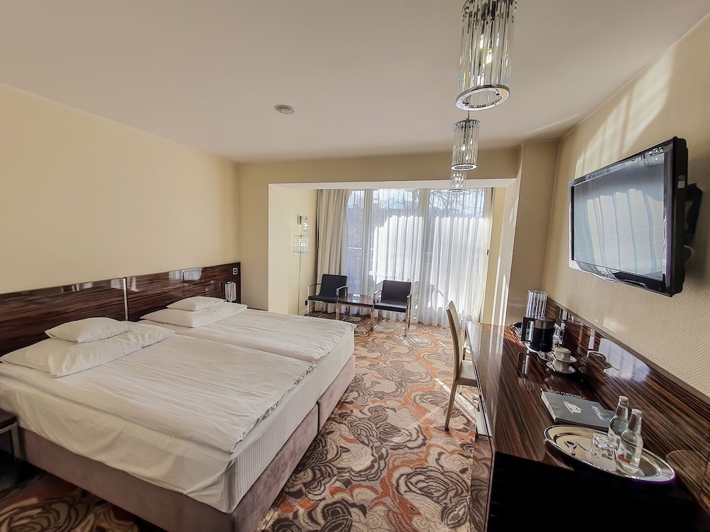 Hotel Rysy 10/84