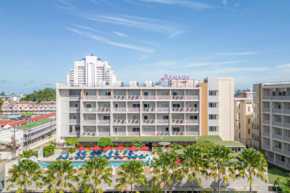 Ramada By Wyndham Phuket Deevana 6/70
