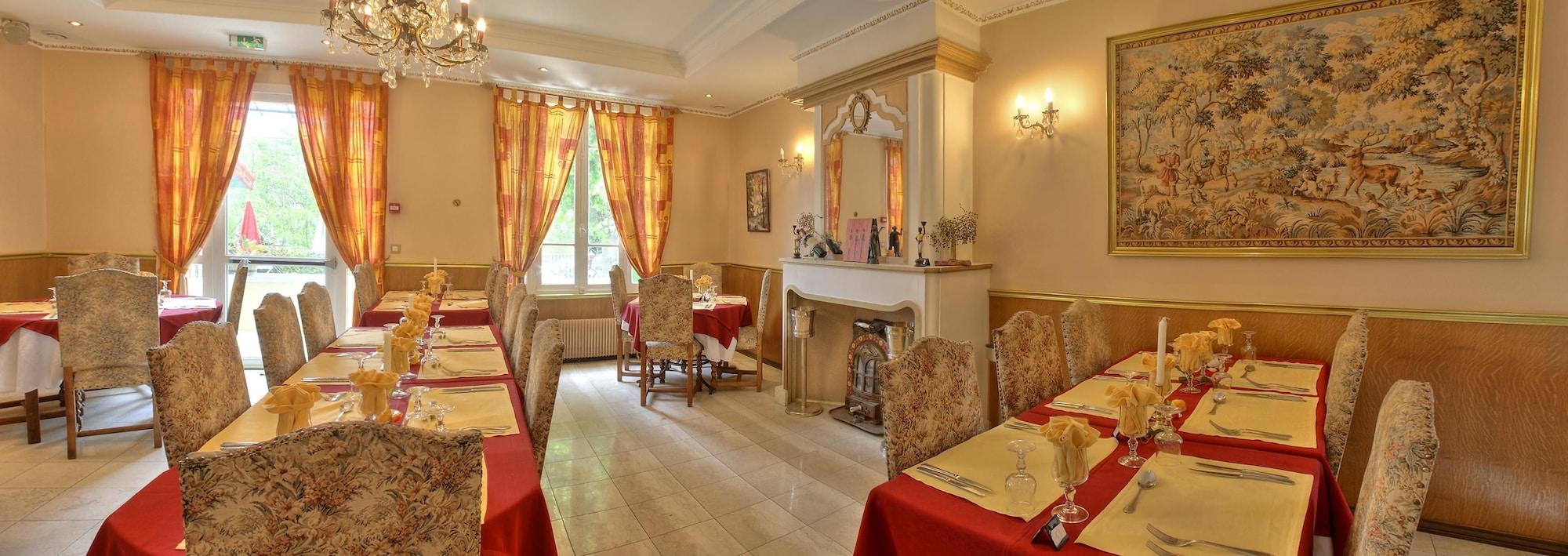 Auberge Des Ecluses 22/27