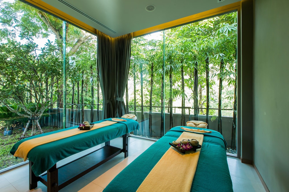 AtEase Phuket Patong 42/82