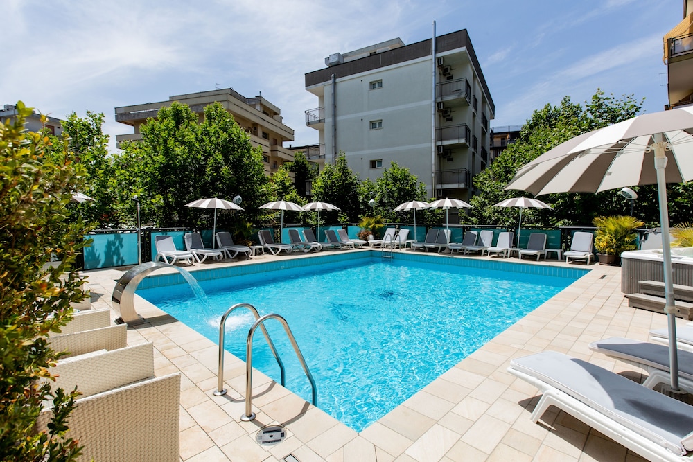 Hotel Verona 65/68