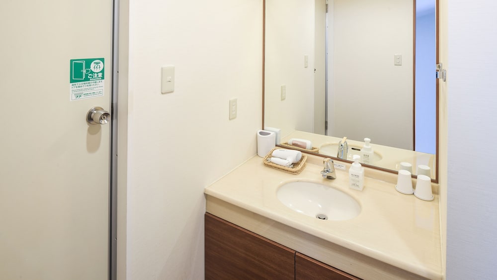Vessel Inn Yachiyo Katsutadai Ekimae 66/67